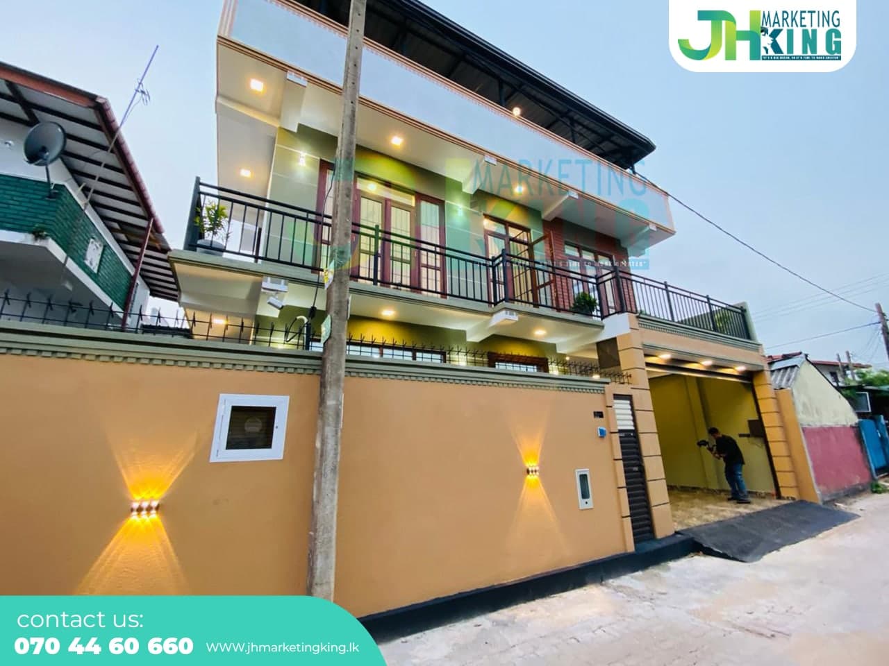 BRAND NEW LUXURY THREE STORY HOUSE - ENDERAMULLA exterior
