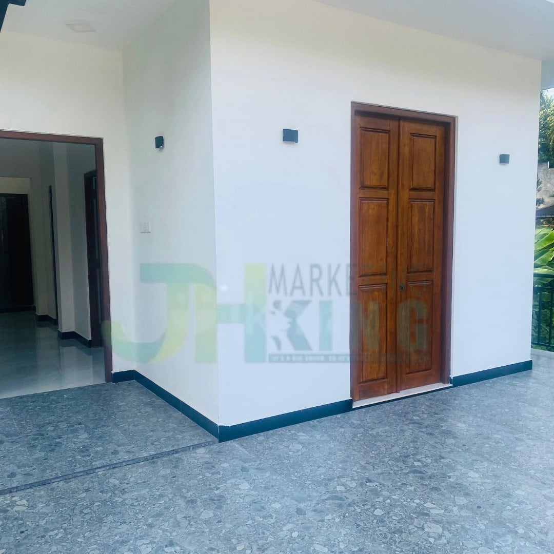 BRAND NEW LUXURY TWO STORY HOUSE - SIYAMBALAPE photo 6