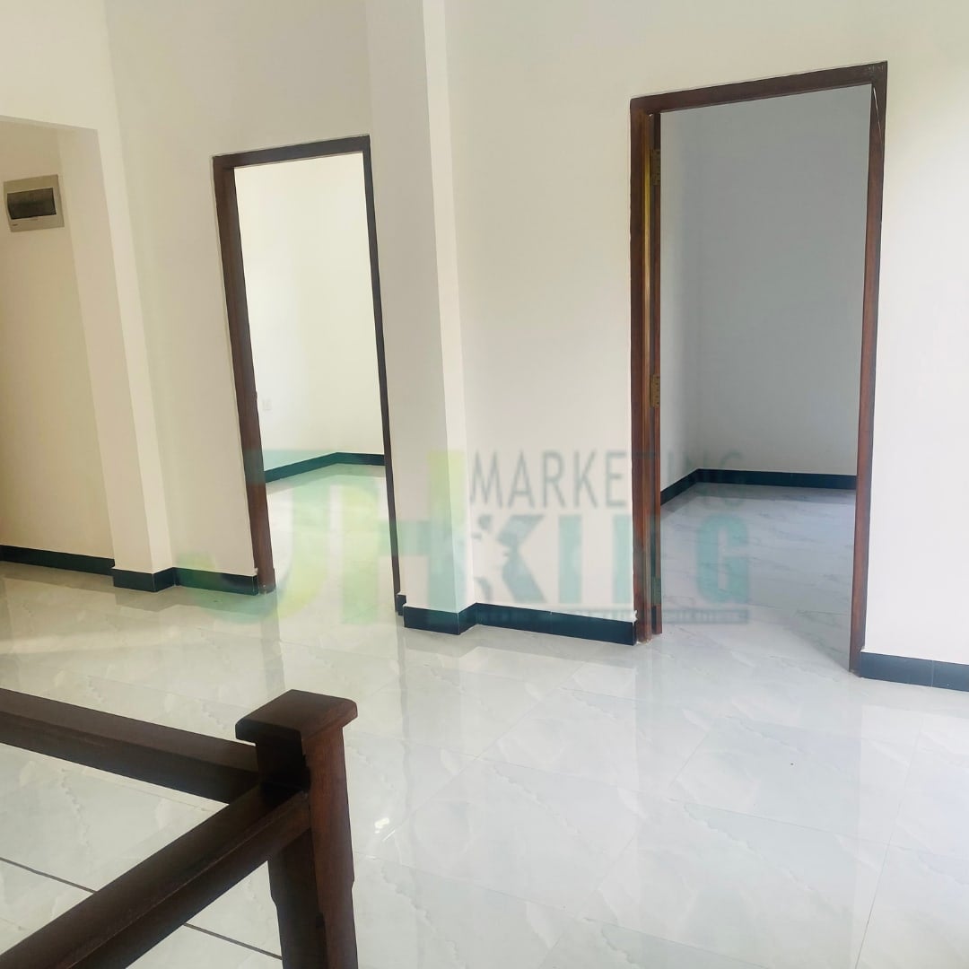 BRAND NEW LUXURY TWO STORY HOUSE - SIYAMBALAPE photo 10